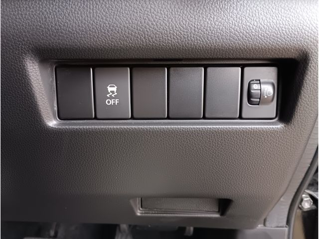 SUZUKI SWIFT 4WD 2017 Image 31