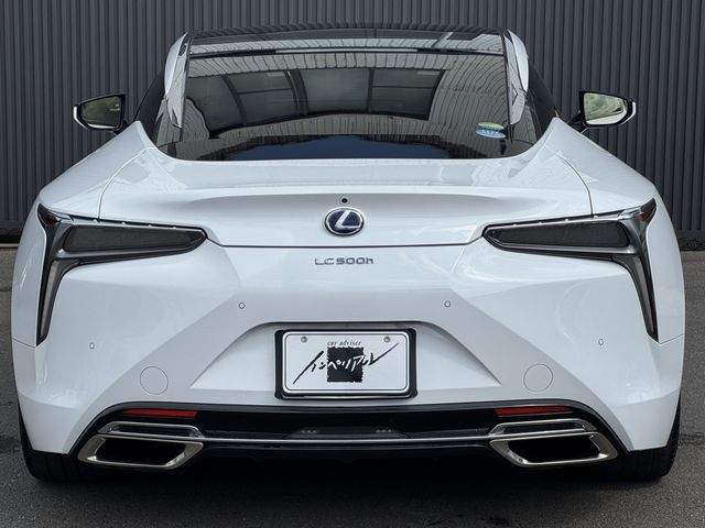 TOYOTA LEXUS LC500H 2018 Image 31