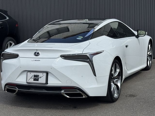 TOYOTA LEXUS LC500H 2018 Image 31