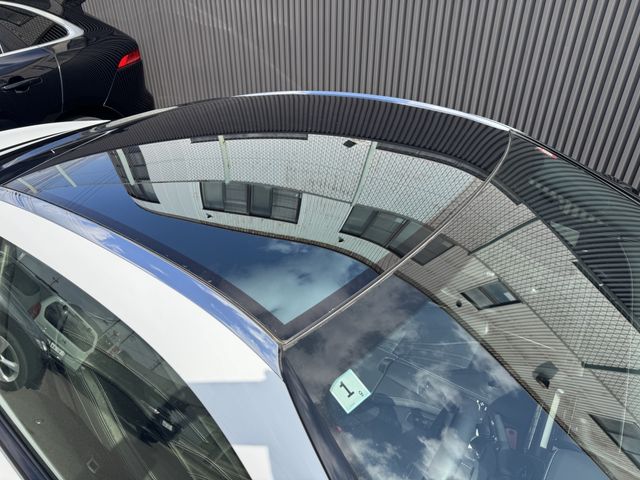 TOYOTA LEXUS LC500H 2018 Image 31