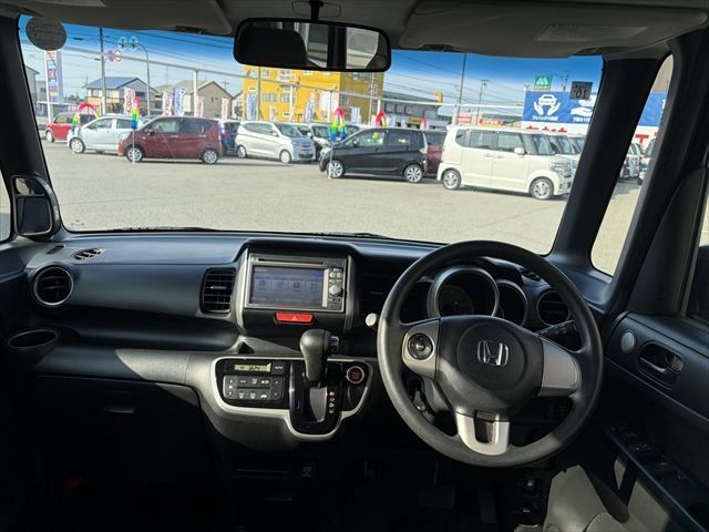 HONDA N BOX 2013 Image 31