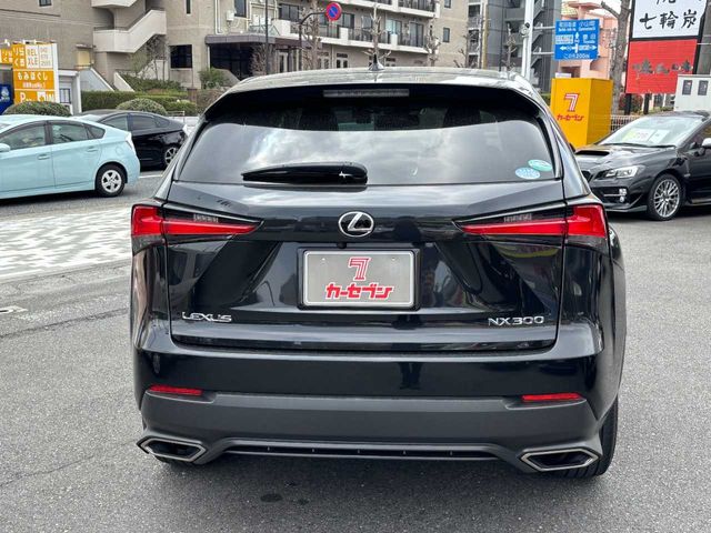 TOYOTA LEXUS NX300 2017 Image 31