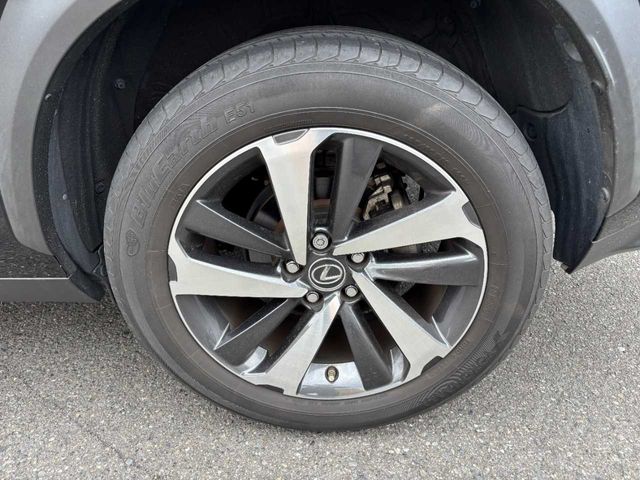 TOYOTA LEXUS NX300 2017 Image 31