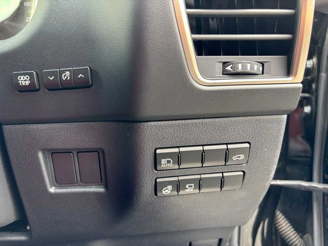 TOYOTA LEXUS NX300 2017 Image 31