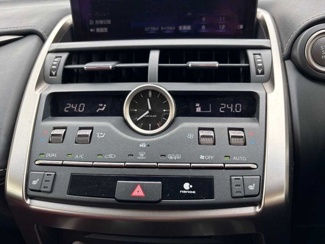 TOYOTA LEXUS NX300 2017 Image 31