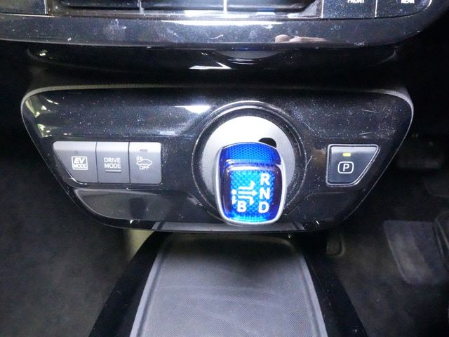 TOYOTA PRIUS 2019 Image 31