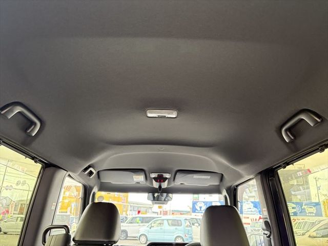 DAIHATSU TANTO CUSTOM 2023 Image 31