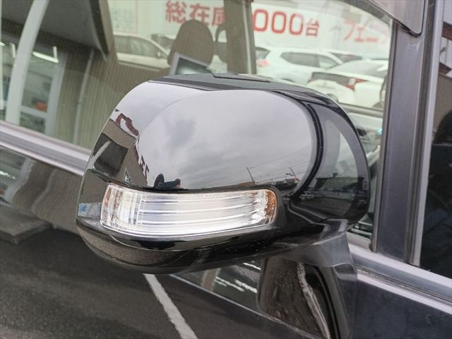 TOYOTA VOXY 2013 Image 31