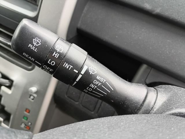 TOYOTA VOXY 2013 Image 31