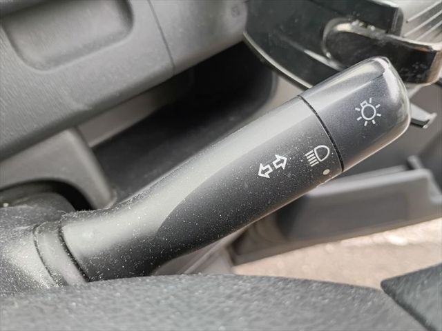 TOYOTA VOXY 2013 Image 31