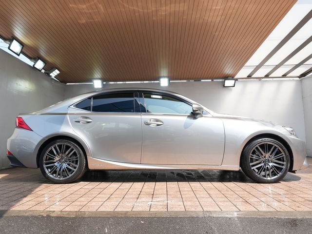 TOYOTA LEXUS IS300H 2016 Image 31