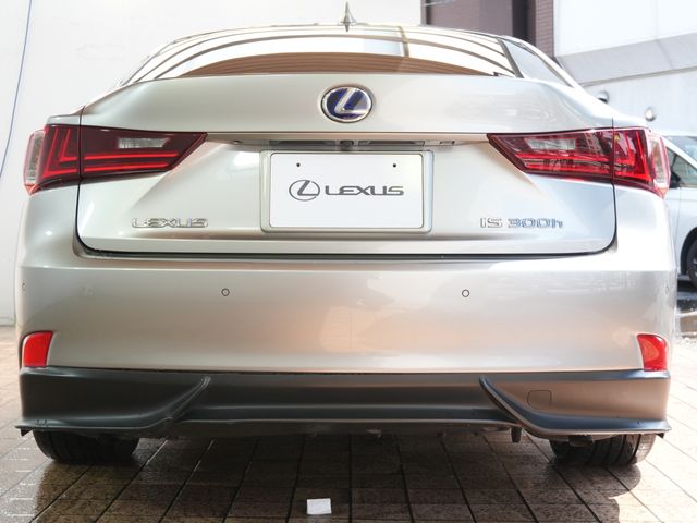 TOYOTA LEXUS IS300H 2016 Image 31