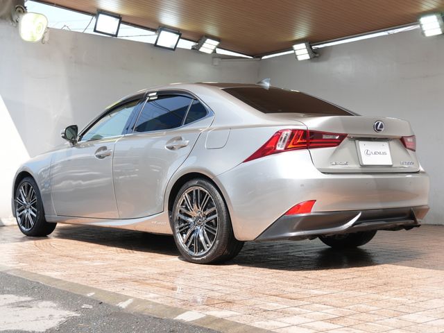 TOYOTA LEXUS IS300H 2016 Image 31