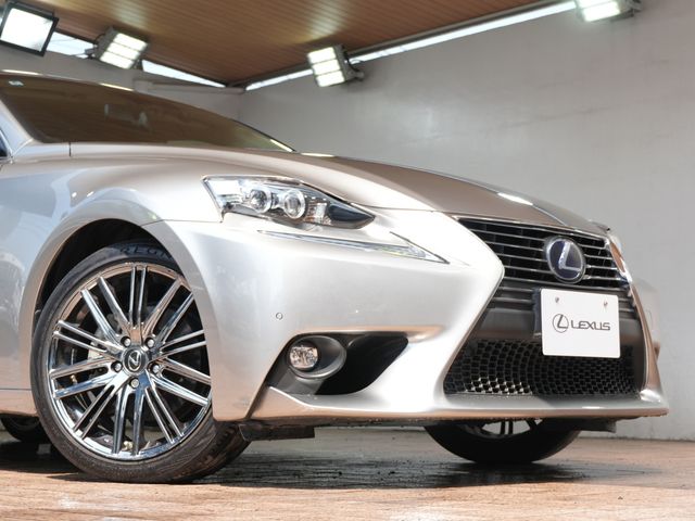 TOYOTA LEXUS IS300H 2016 Image 31
