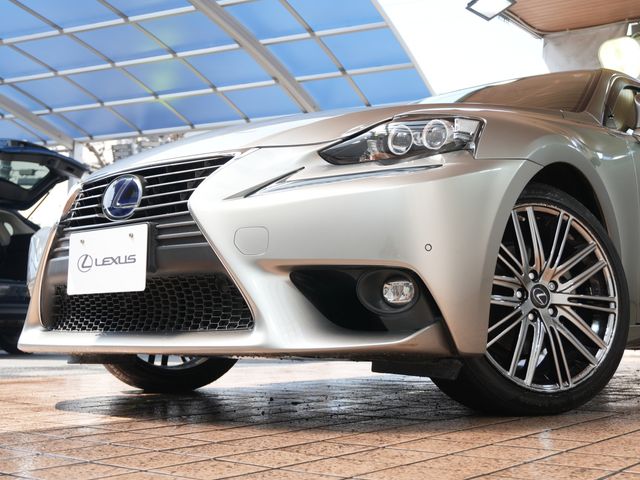 TOYOTA LEXUS IS300H 2016 Image 31