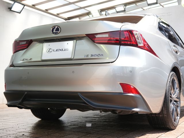 TOYOTA LEXUS IS300H 2016 Image 31
