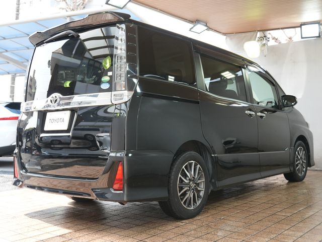 TOYOTA VOXY 2016 Image 31
