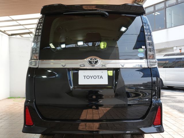 TOYOTA VOXY 2016 Image 31