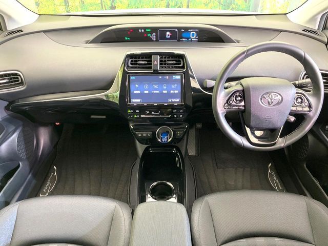 TOYOTA PRIUS PHV 2018 Image 31