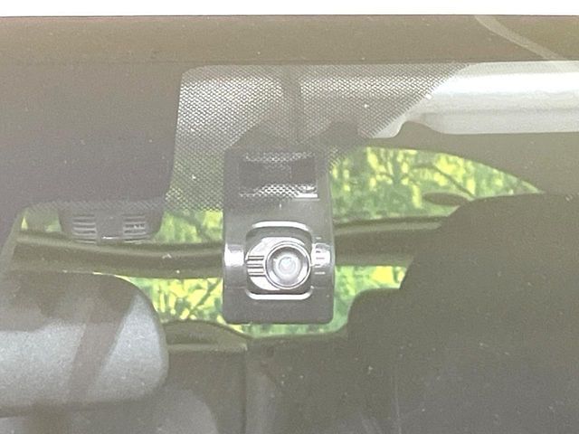 TOYOTA PRIUS PHV 2018 Image 31