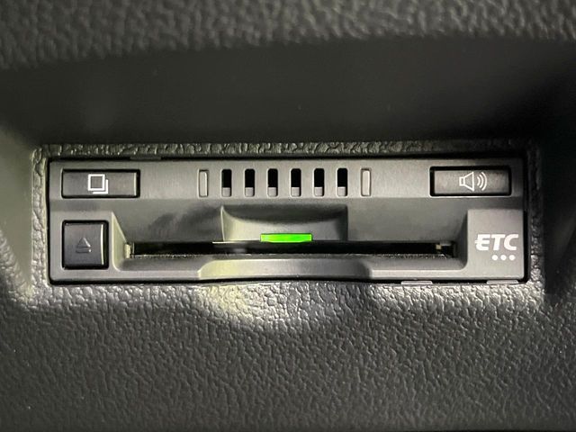 TOYOTA PRIUS PHV 2018 Image 31