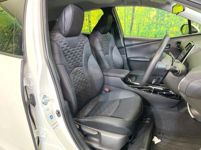 TOYOTA PRIUS PHV 2018 Image 31