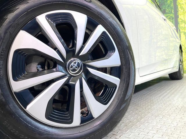 TOYOTA PRIUS PHV 2018 Image 31