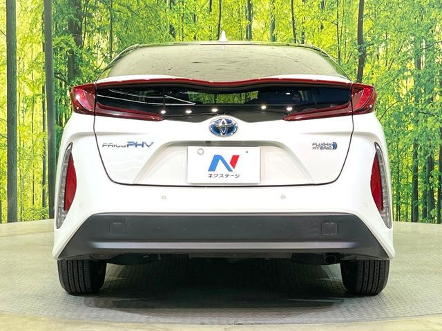 TOYOTA PRIUS PHV 2018 Image 31
