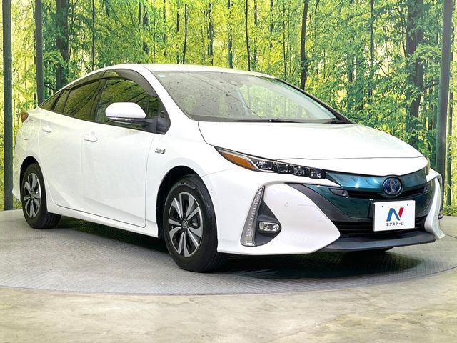 TOYOTA PRIUS PHV 2018 Image 31
