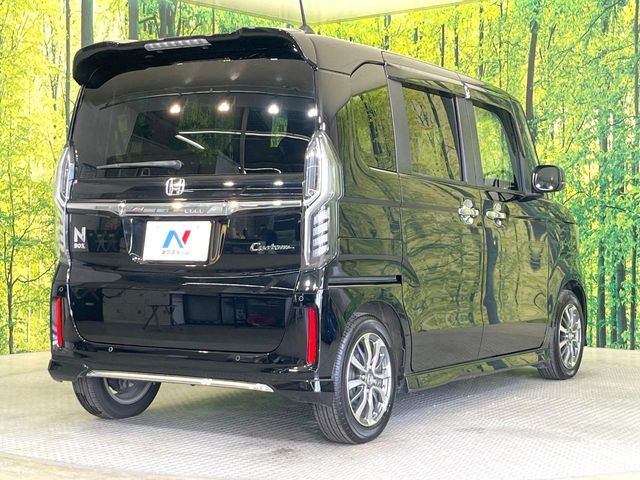 HONDA N BOX CUSTOM 2022 Image 31