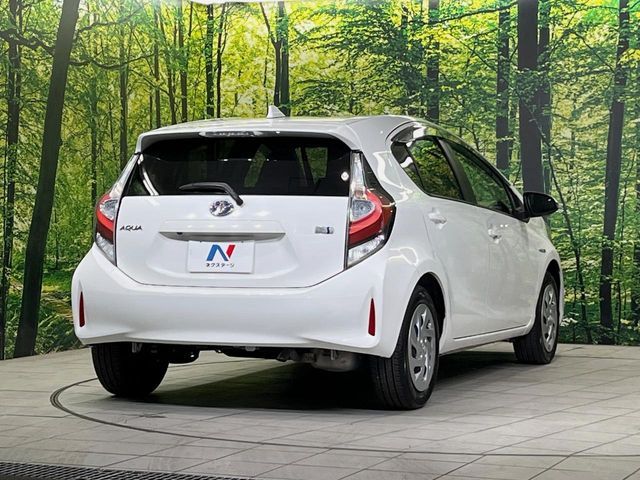 TOYOTA AQUA 2018 Image 31