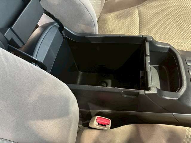 TOYOTA HILUXSURF WAGON 4WD 2007 Image 31