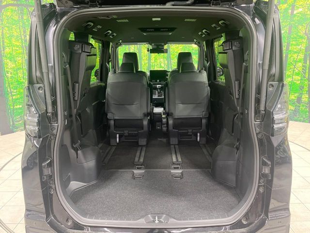 TOYOTA VOXY HYBRID 2024 Image 31