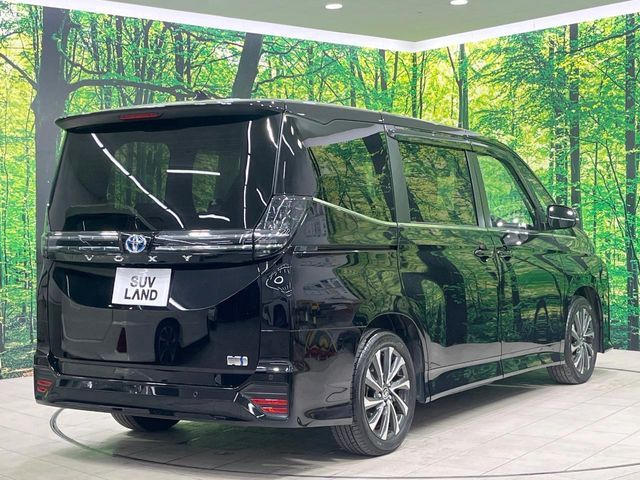 TOYOTA VOXY HYBRID 2024 Image 31
