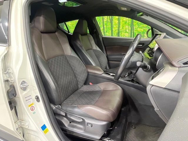 TOYOTA C-HR 2017 Image 31