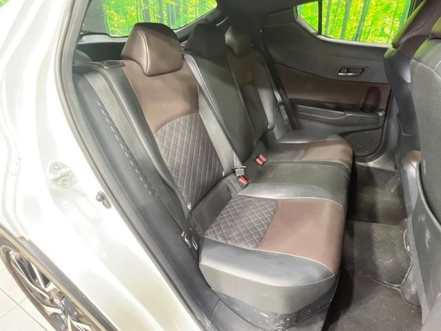 TOYOTA C-HR 2017 Image 31