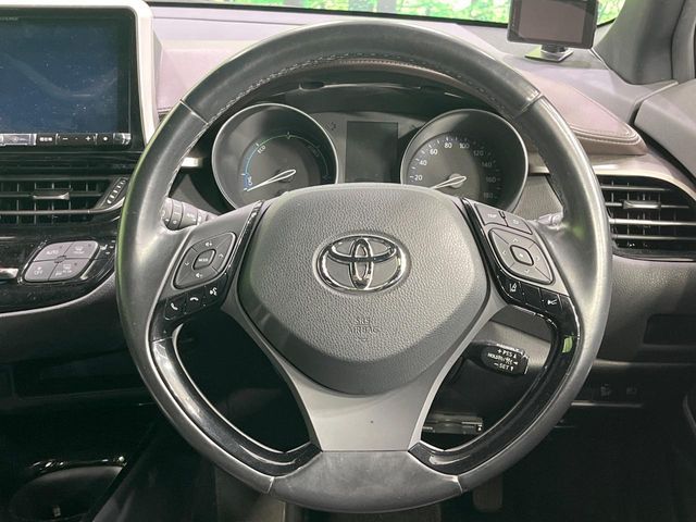 TOYOTA C-HR 2017 Image 31