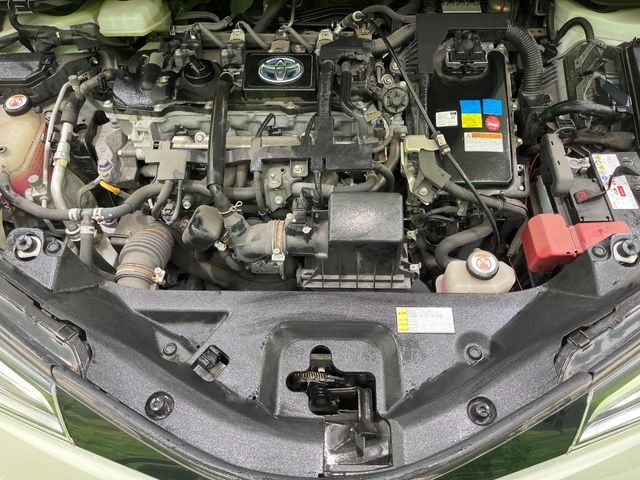 TOYOTA C-HR 2017 Image 31