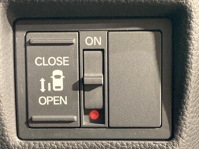 HONDA N BOX CUSTOM 2022 Image 31