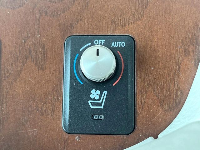 TOYOTA LEXUS LS460 2013 Image 31