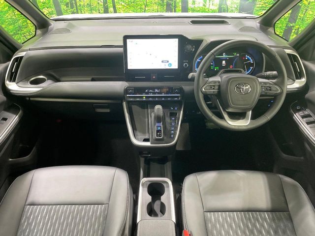 TOYOTA NOAH HYBRID 2023 Image 31