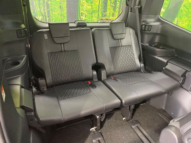 TOYOTA NOAH HYBRID 2023 Image 31