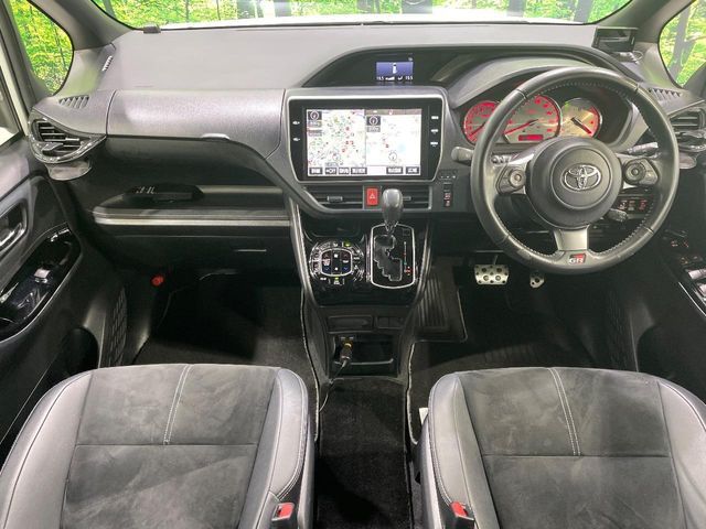 TOYOTA NOAH 2017 Image 31