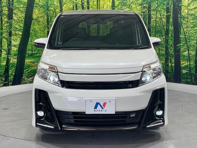 TOYOTA NOAH 2017 Image 31