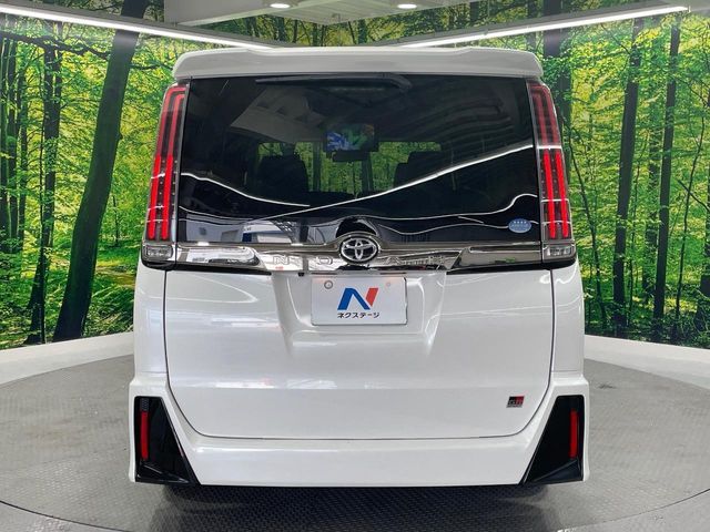 TOYOTA NOAH 2017 Image 31