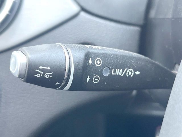 MERCEDES BENZ CLA SH 2018 Image 31