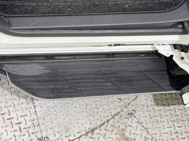 TOYOTA VOXY 2022 Image 31