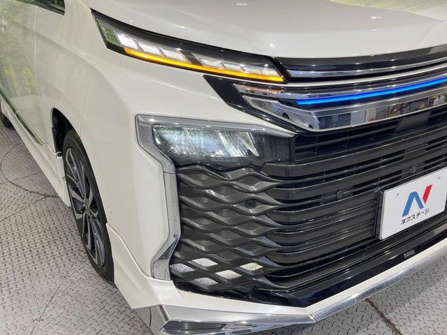 TOYOTA VOXY 2022 Image 31