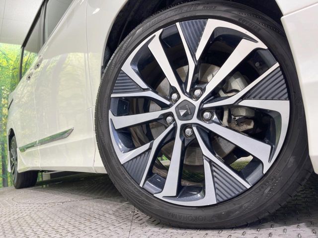 TOYOTA VOXY 2022 Image 31