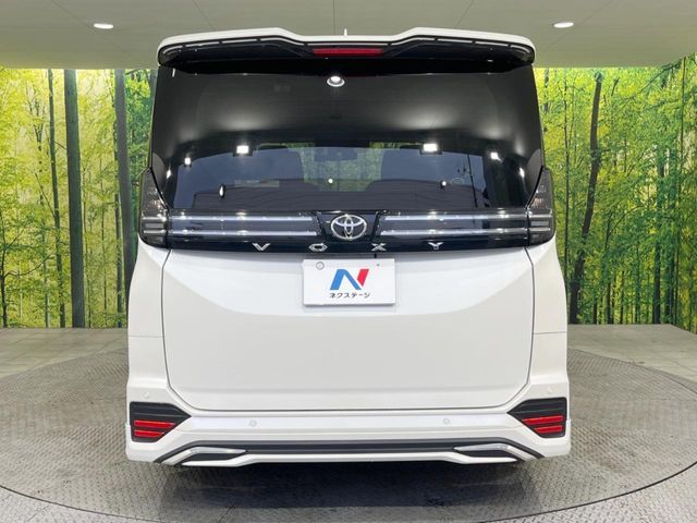 TOYOTA VOXY 2022 Image 31